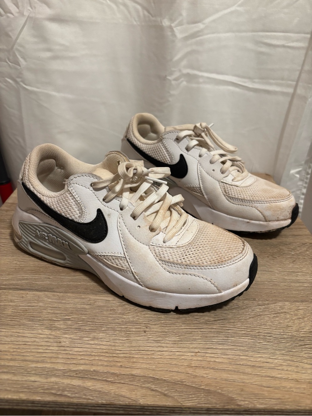 Nike Women's Cream and Black Retro Runner Sneakers